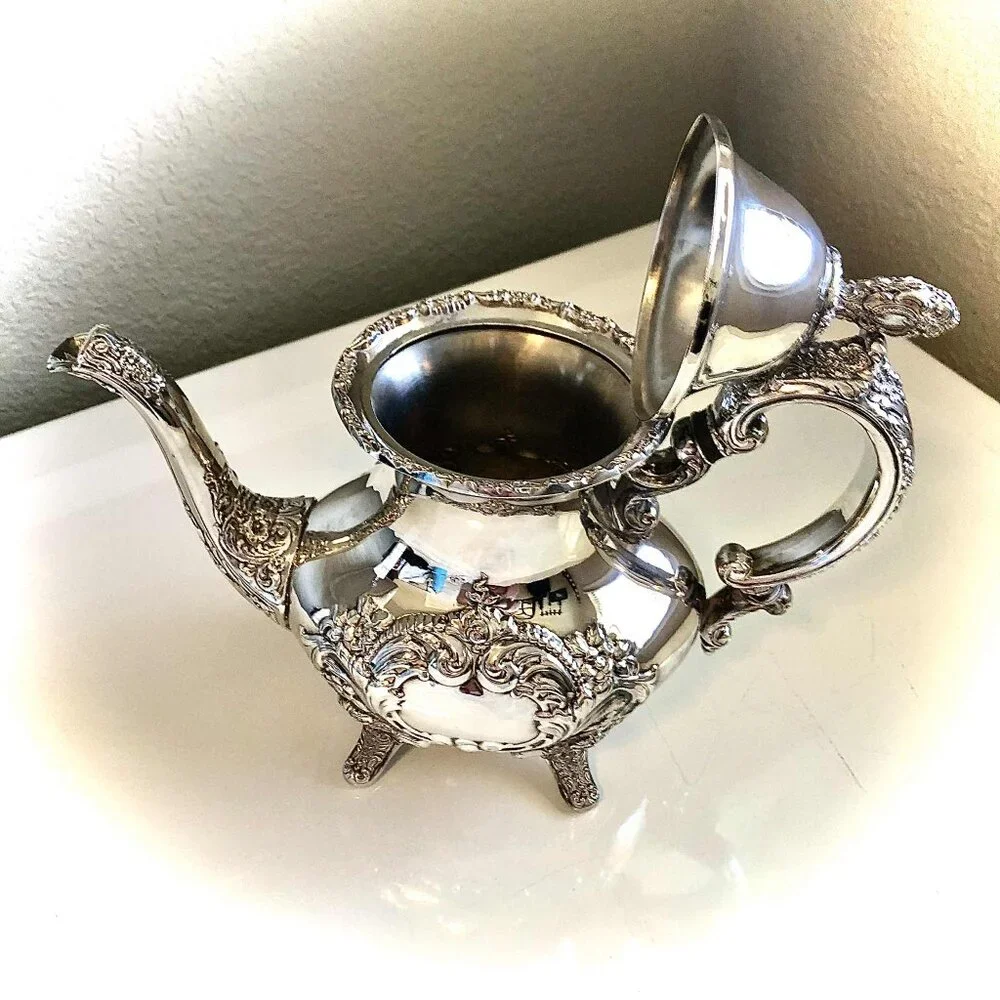 Vintage TOWLE Victorian Cameo Crest Silver Plate Teapot Hinged-lid